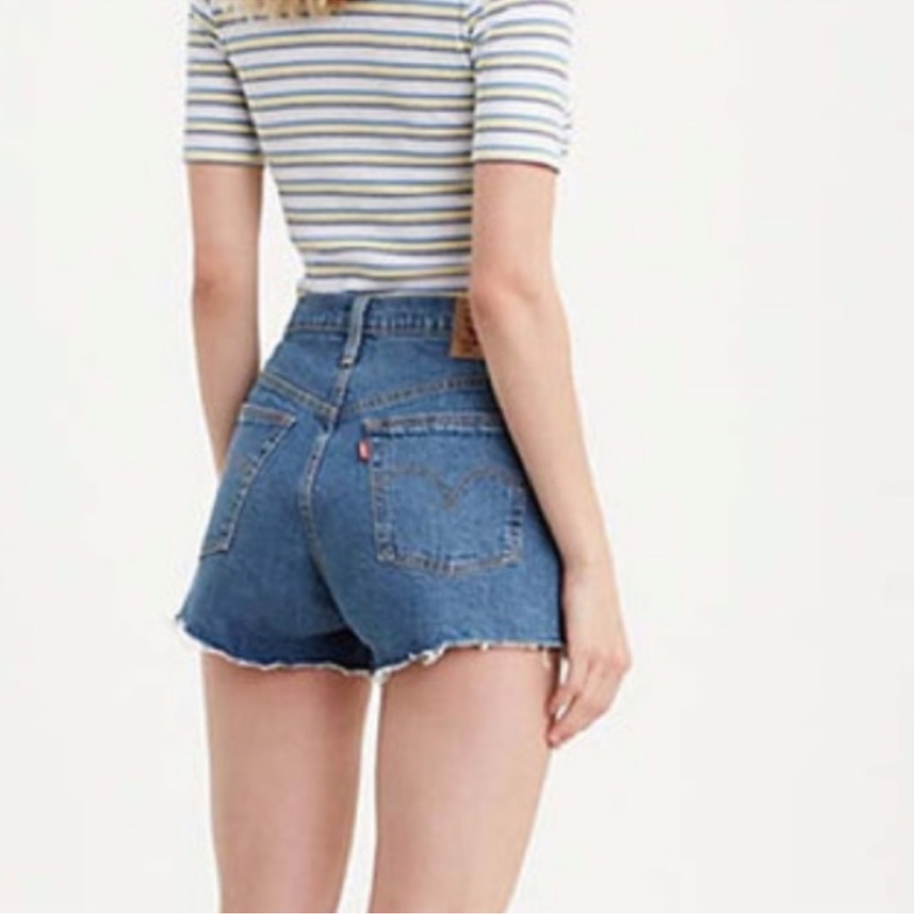 Levi’s 501 High Rise Denim Blue Jeans Shorts Size 12 / 31